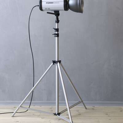 Studio flash light Fomex E600