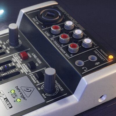 Behringer Xenyx