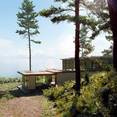 House with a lake view