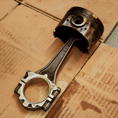 Piston