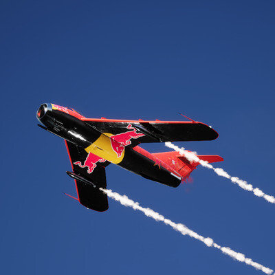 Mig-17_ Red Bull Bill Reesman - Render Ue5