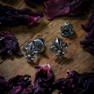 Stud Earrings "Lily Silhouette"